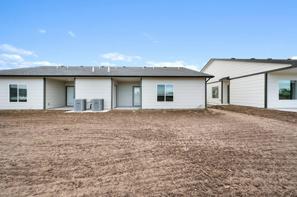 841 S Wybern Street Valley Center KS 67147-8977