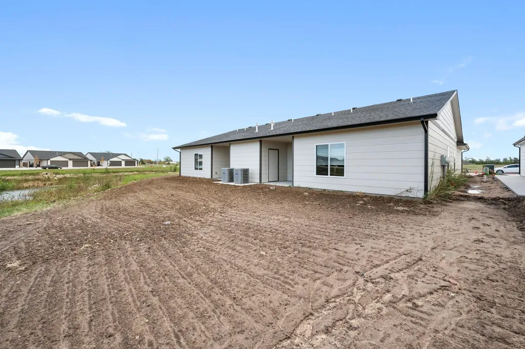 841 S Wybern Street Valley Center KS 67147-8977