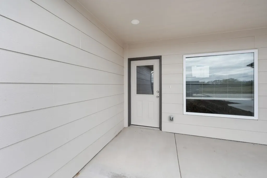 841 S Wybern Street Valley Center KS 67147-8977