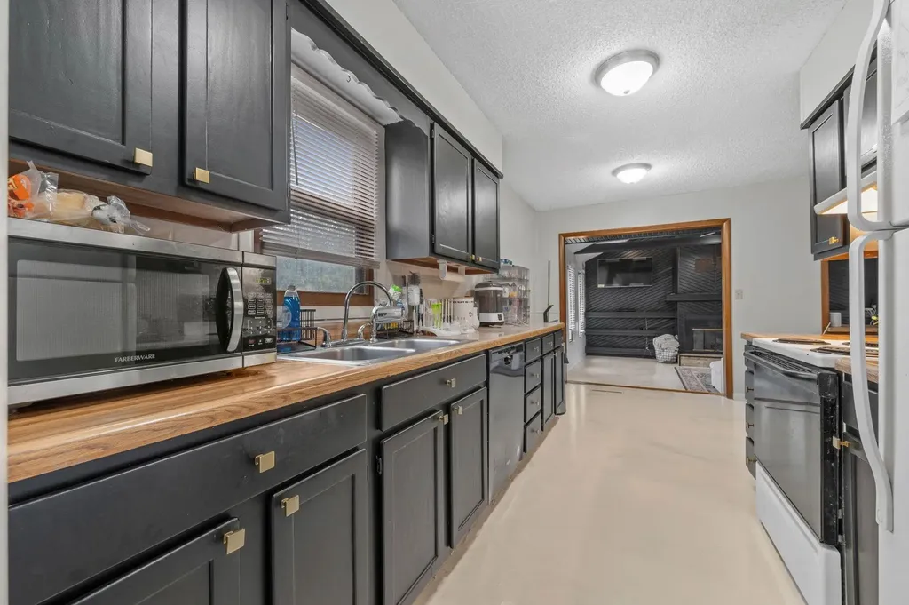 1418 Money Street Augusta KS 67010