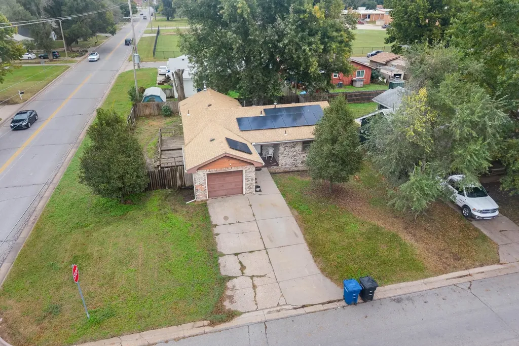 1418 Money Street Augusta KS 67010