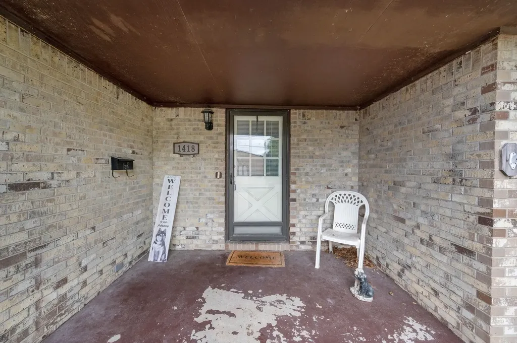 1418 Money Street Augusta KS 67010