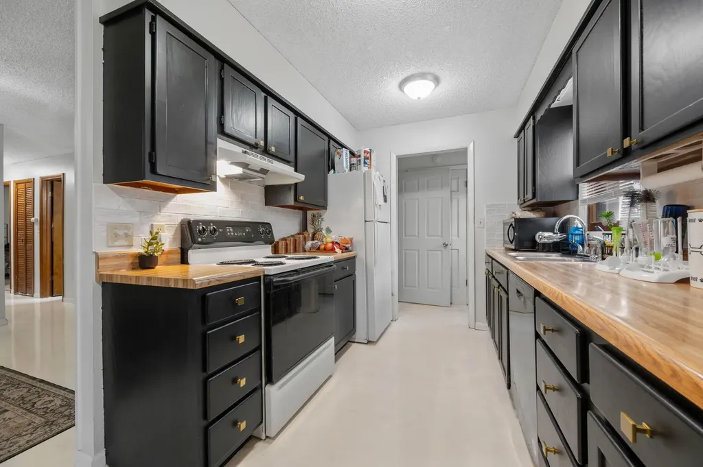 1418 Money Street Augusta KS 67010