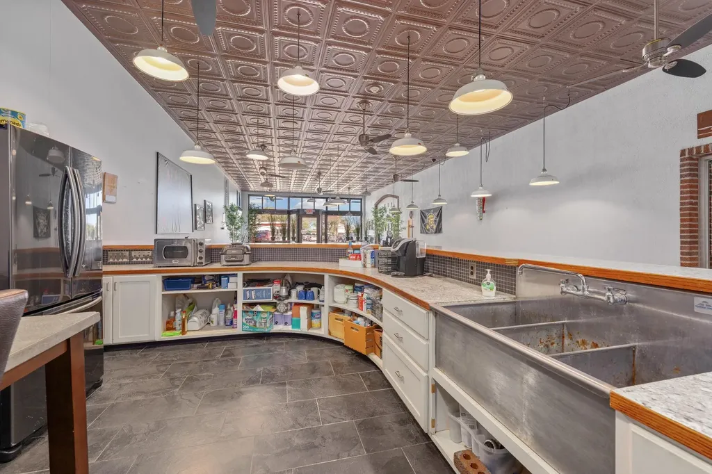 103 W Spring Avenue Conway Springs KS 67031