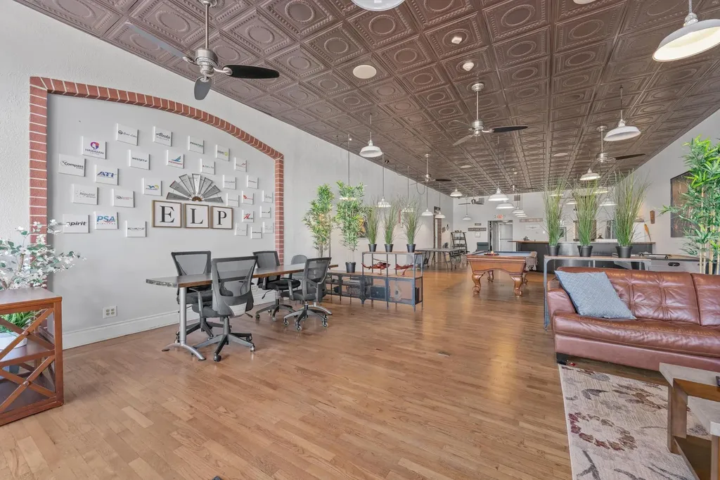 103 W Spring Avenue Conway Springs KS 67031