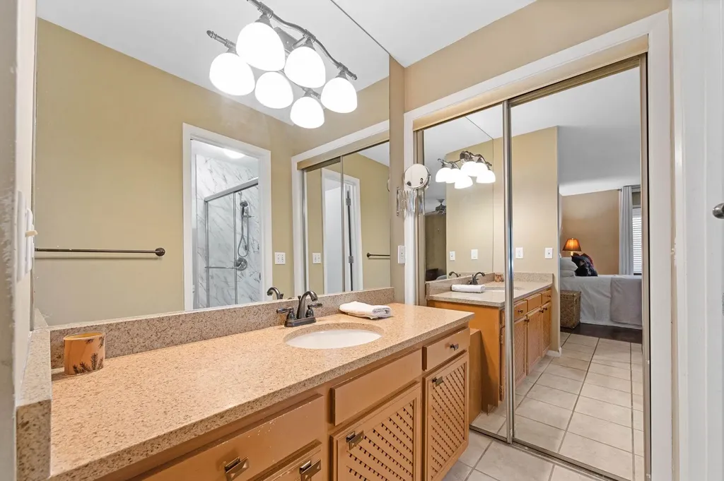 8419 E Harry Wichita KS 67207