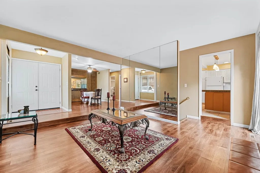 8419 E Harry Wichita KS 67207
