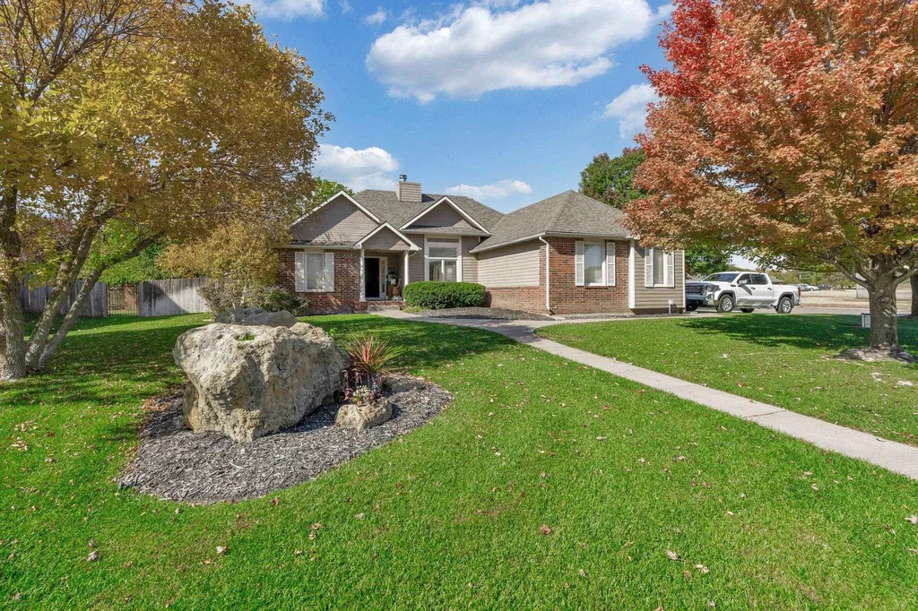 2013 N Grace Avenue Court Andover KS 67002