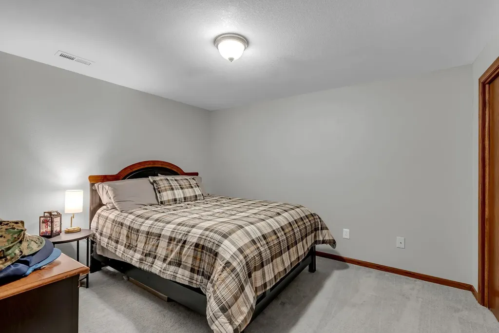 1528 E Prairie Hill Street Park City KS 67219