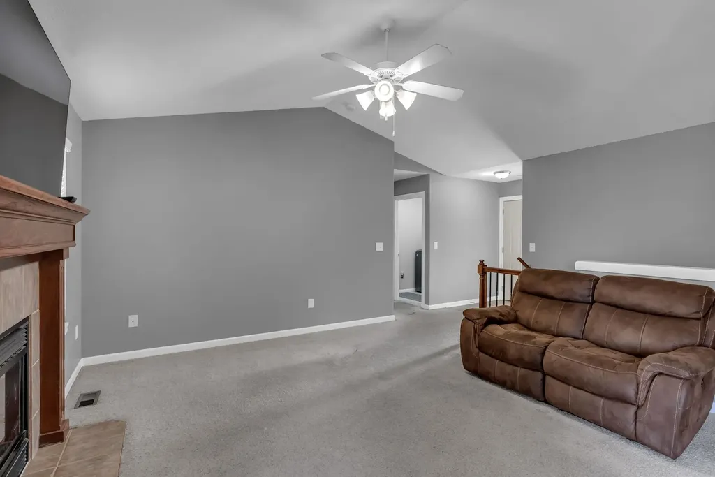 1528 E Prairie Hill Street Park City KS 67219