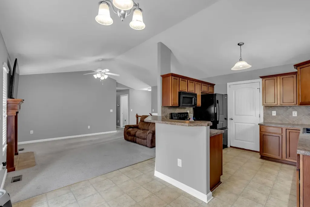 1528 E Prairie Hill Street Park City KS 67219