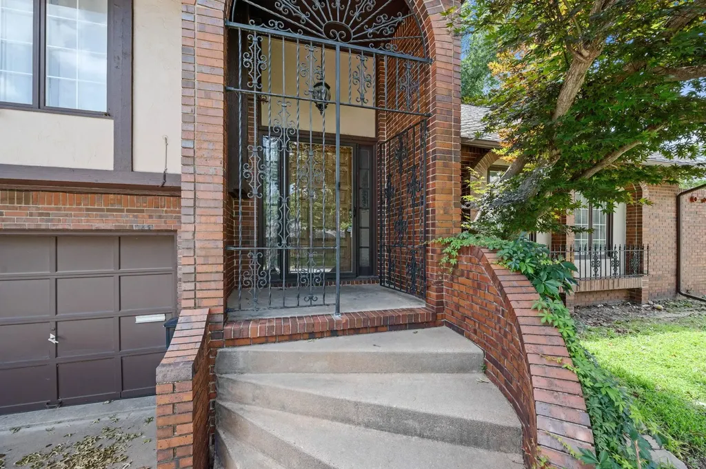 7911 E Donegal Street Wichita KS 67206