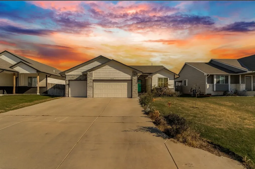 3040 N Susan Lane Mulvane KS 67110