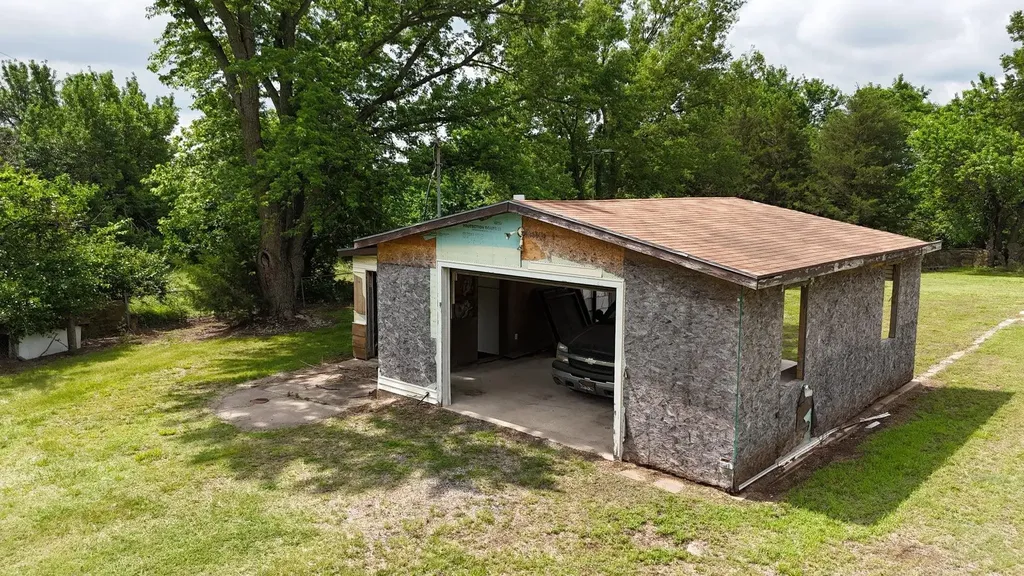 10498 SW 90th Street Augusta KS 67010