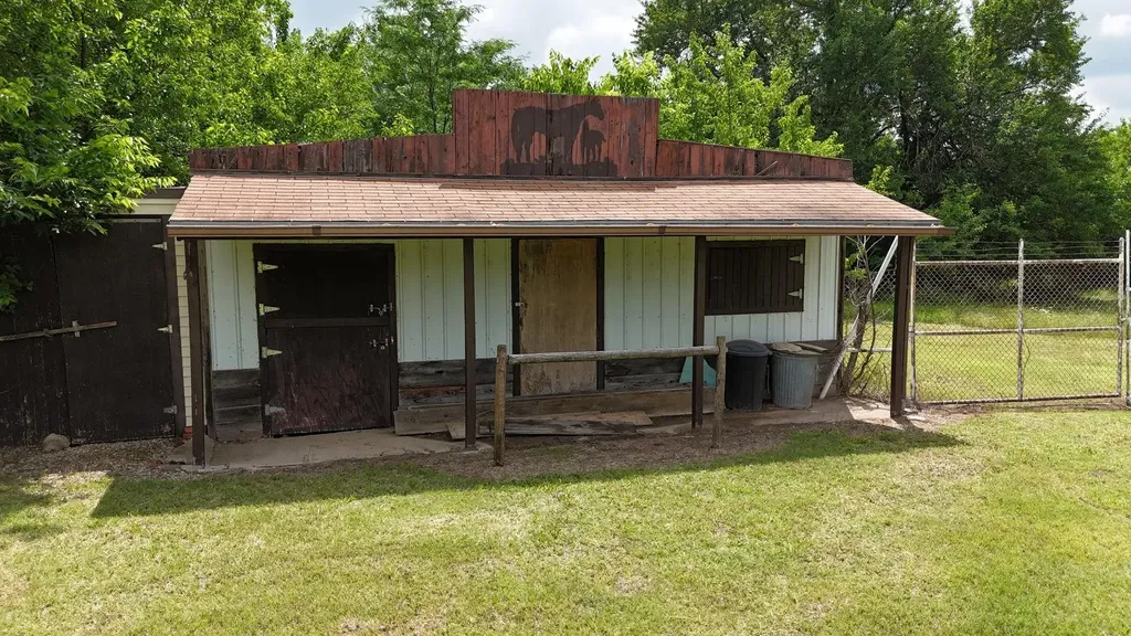 10498 SW 90th Street Augusta KS 67010