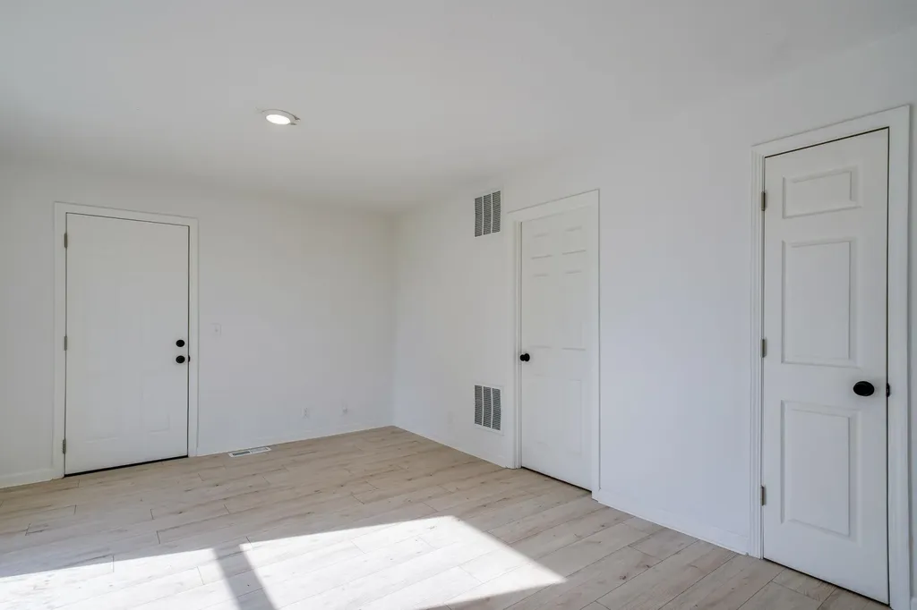 1613 E Del Mar Street Wichita KS 67216