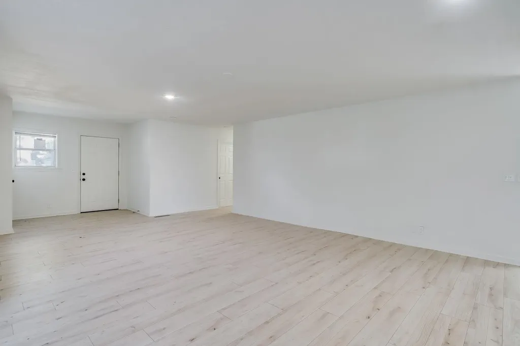 1508 E Catalina Wichita KS 67216