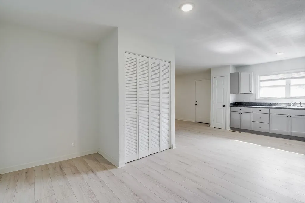 1508 E Catalina Wichita KS 67216