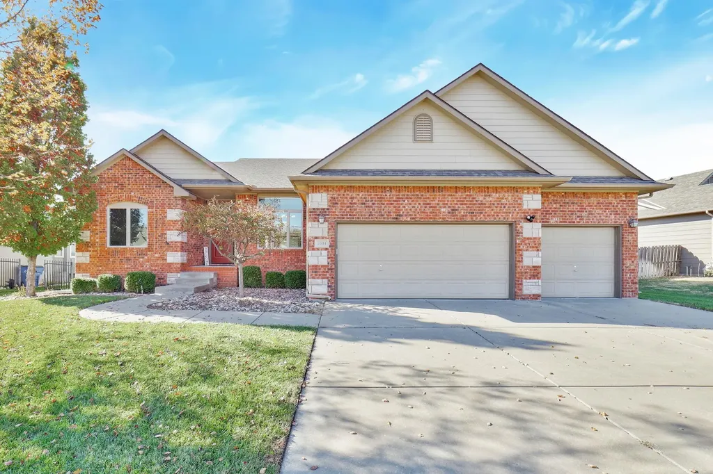 1011 N Beau Jardin Court Derby KS 67037