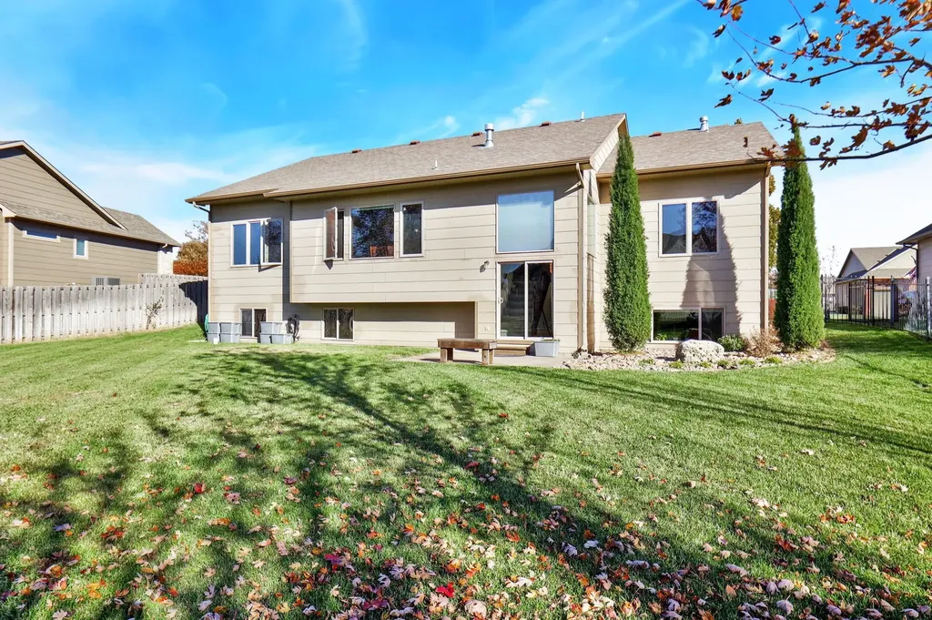 1011 N Beau Jardin Court Derby KS 67037