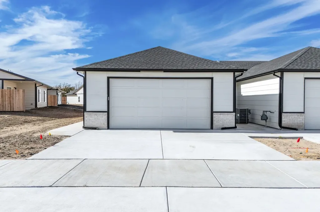 850 S Jay Street Valley Center KS 67147-8977