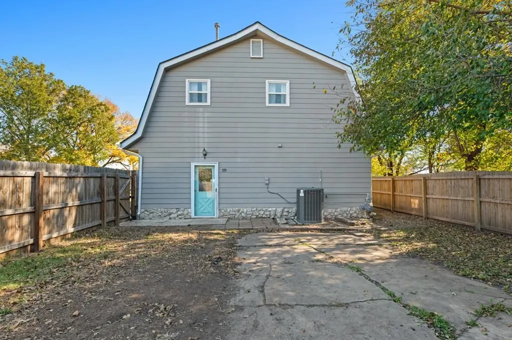 513 E Ash Street Douglass KS 67039
