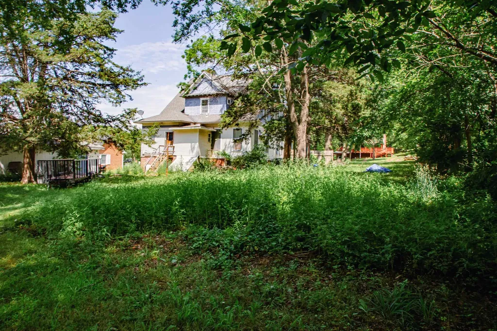 115 S 5th Street Fredonia KS 66736