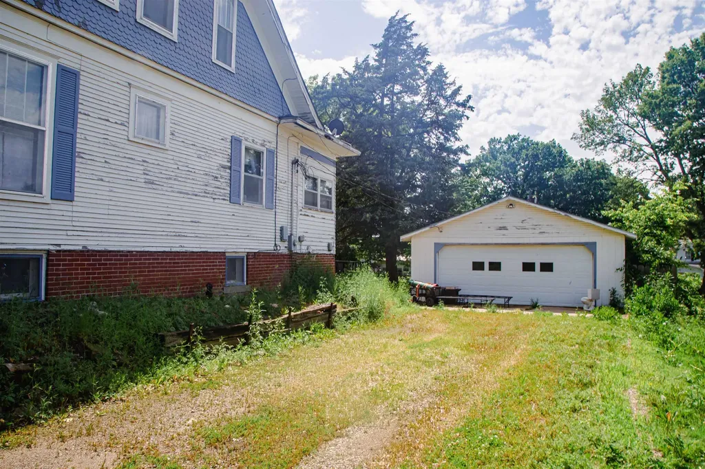 115 S 5th Street Fredonia KS 66736