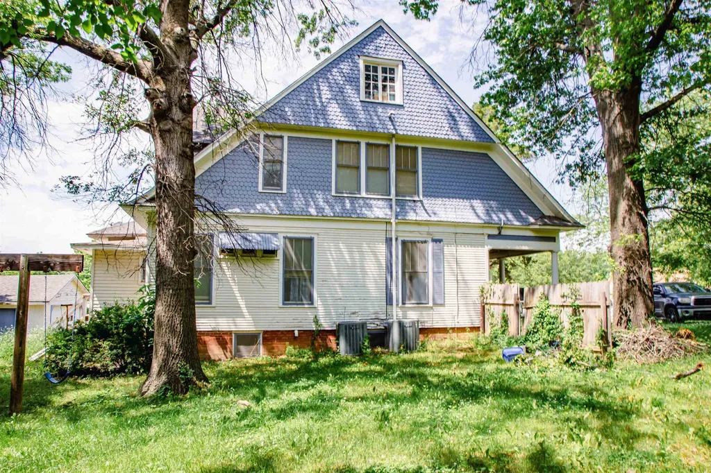 115 S 5th Street Fredonia KS 66736