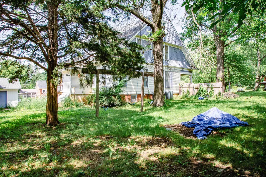 115 S 5th Street Fredonia KS 66736