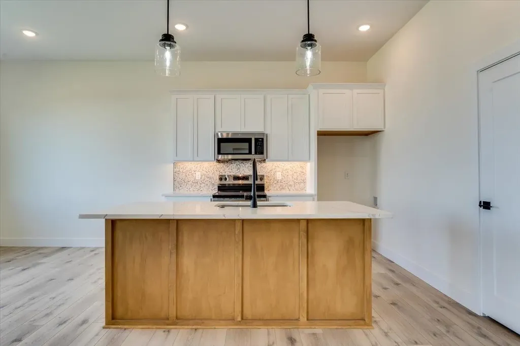 4434 N Sunny Court Wichita KS 67205
