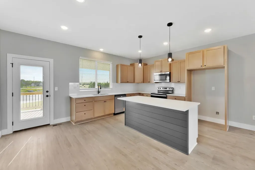 1137 W Trek Circle Goddard KS 67052
