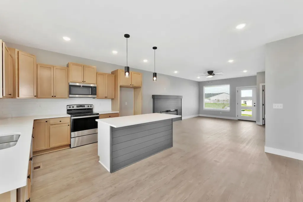 1137 W Trek Circle Goddard KS 67052
