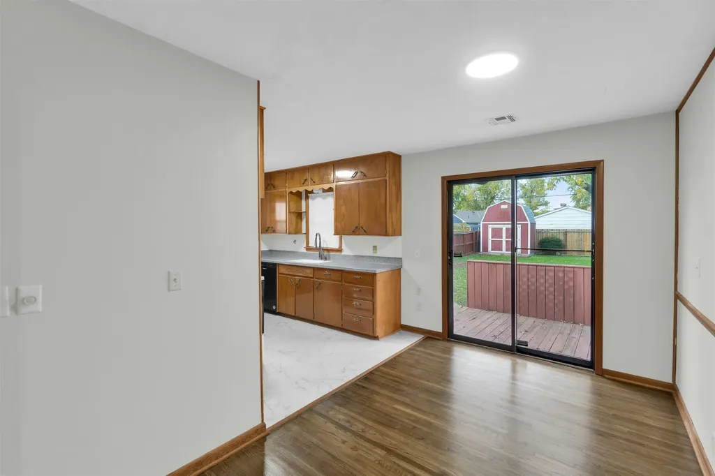 1808 W Dallas Street Wichita KS 67217