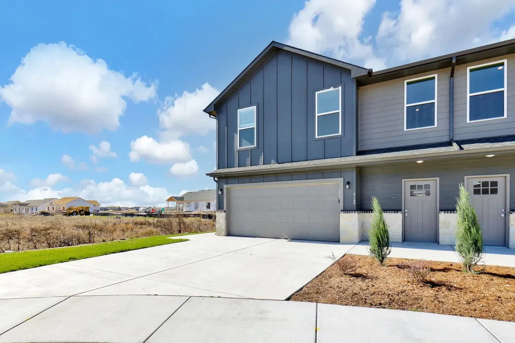 9149 Chris Court Bel Aire KS 67226