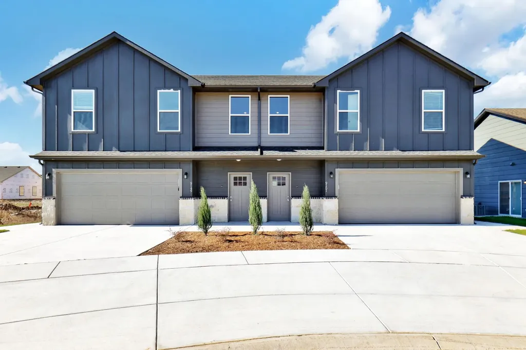 9149 Chris Court Bel Aire KS 67226