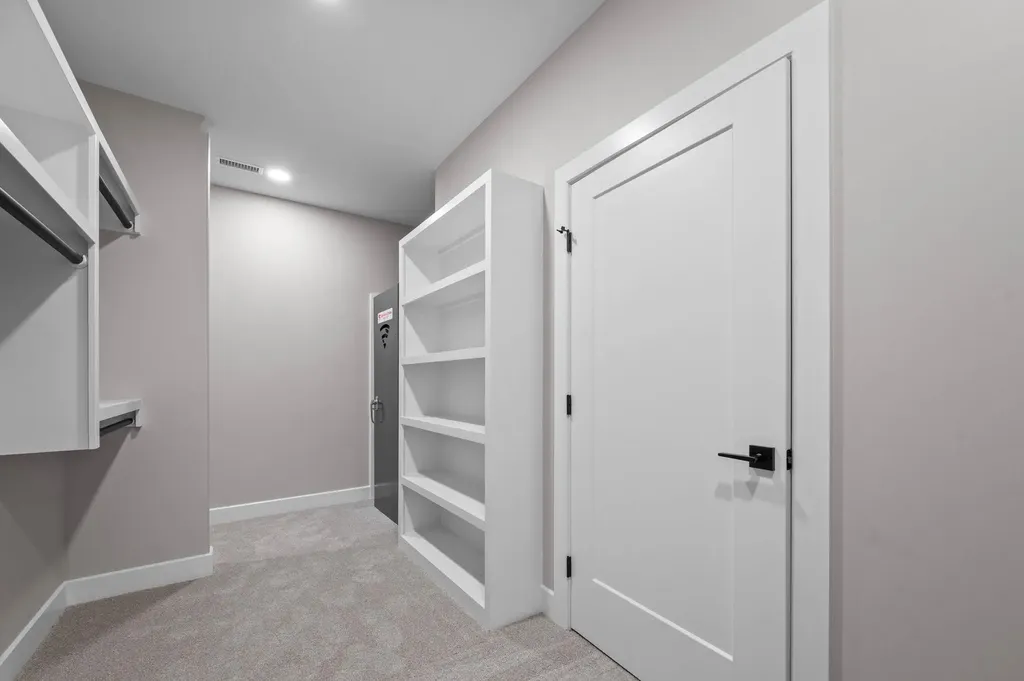 6134 N Hiebert Drive Park City KS 67219