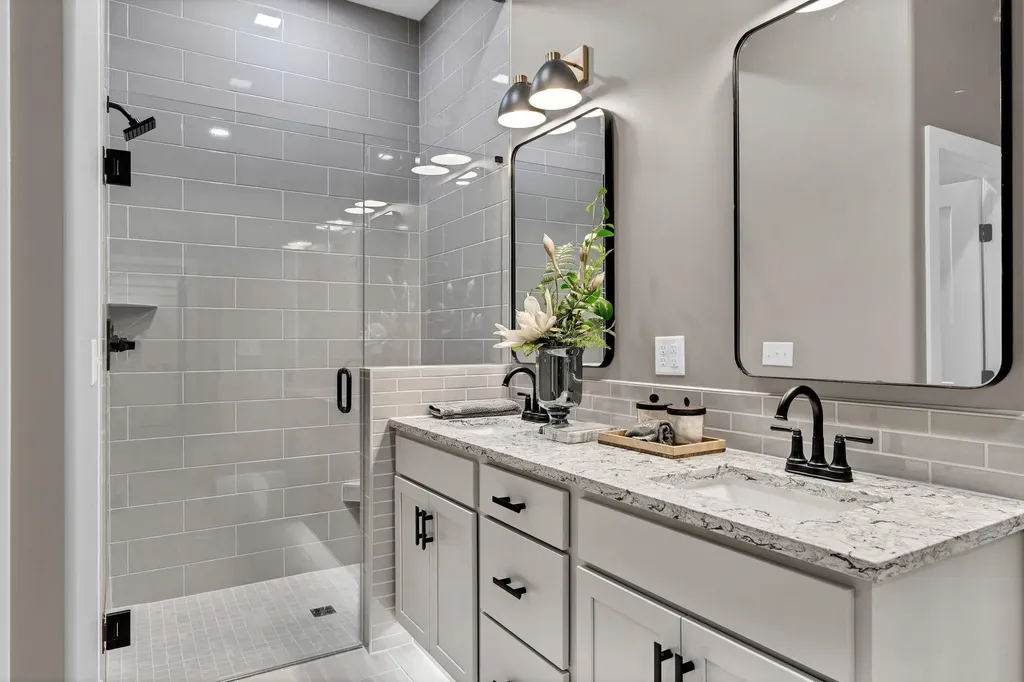6130 N Hiebert Drive Park City KS 67219