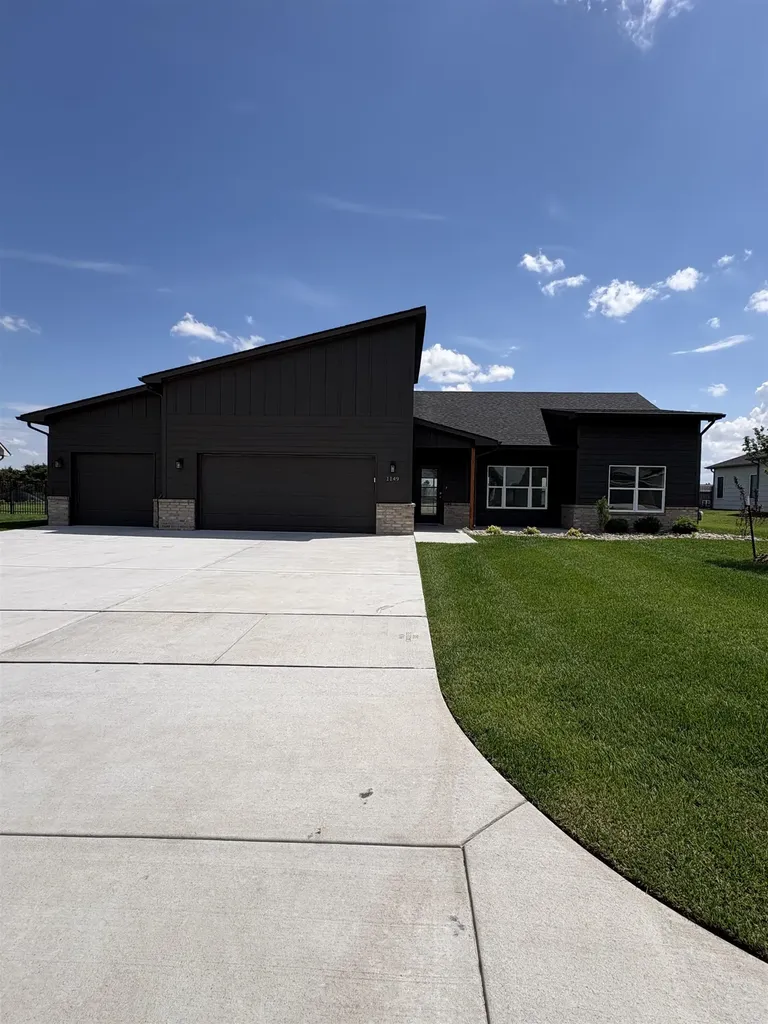 1149 Trek Circle Goddard KS 67052
