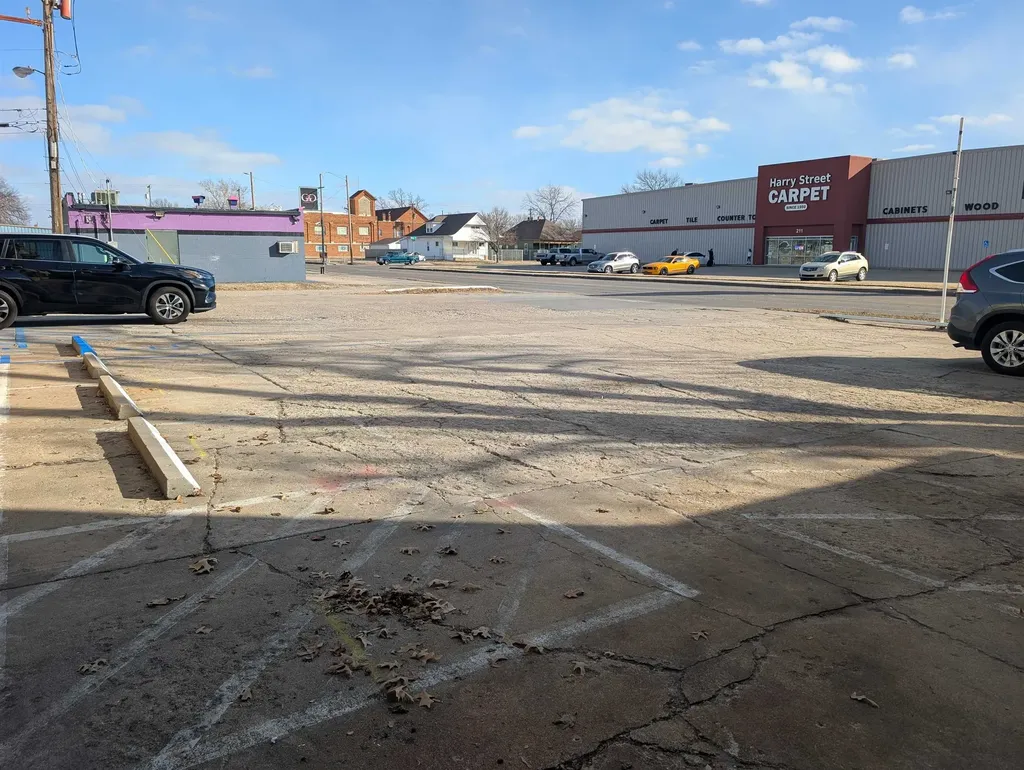 220-224 W Harry Street Wichita KS 67213