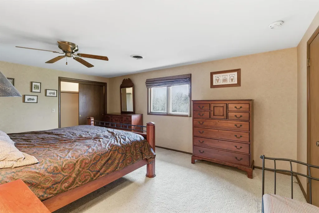1559 N Woodlawn Wichita KS 67208