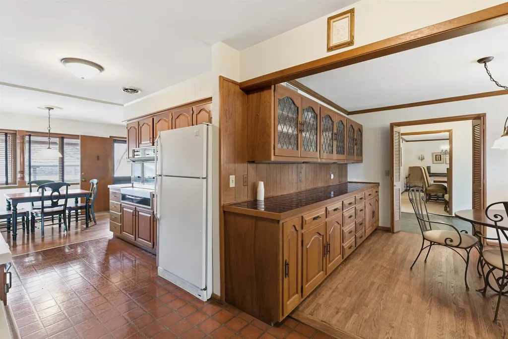 1559 N Woodlawn Wichita KS 67208