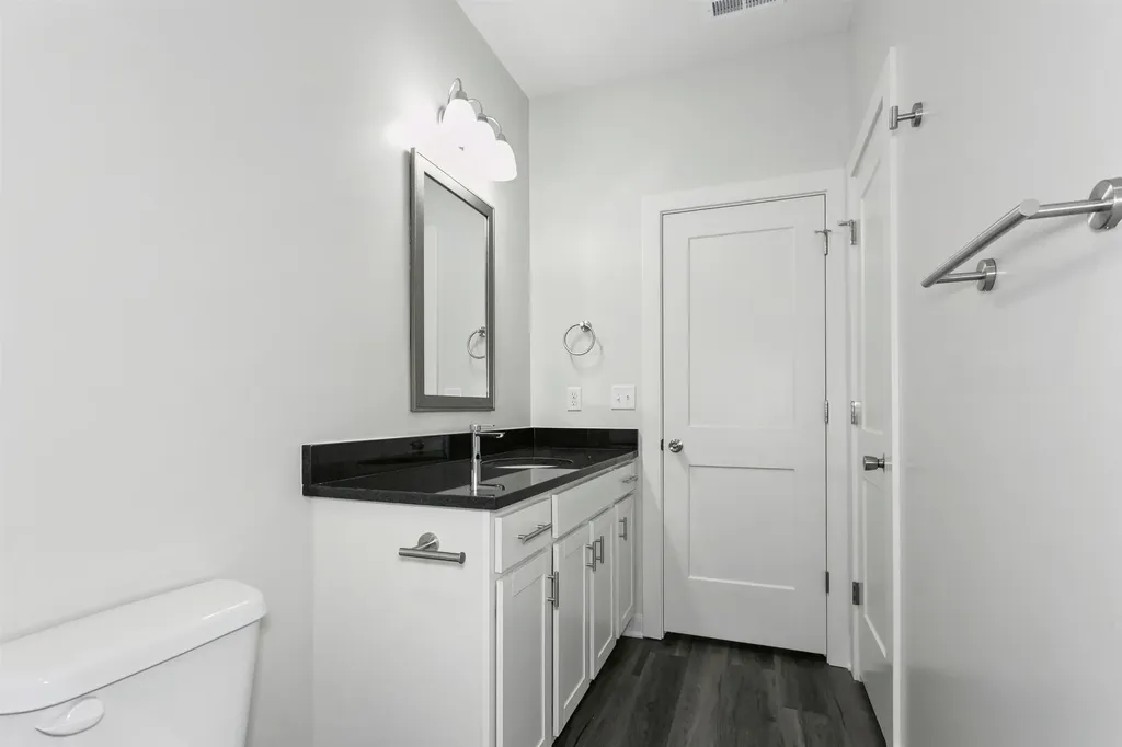 8968 E Forbes Circle Bel Aire KS 67226