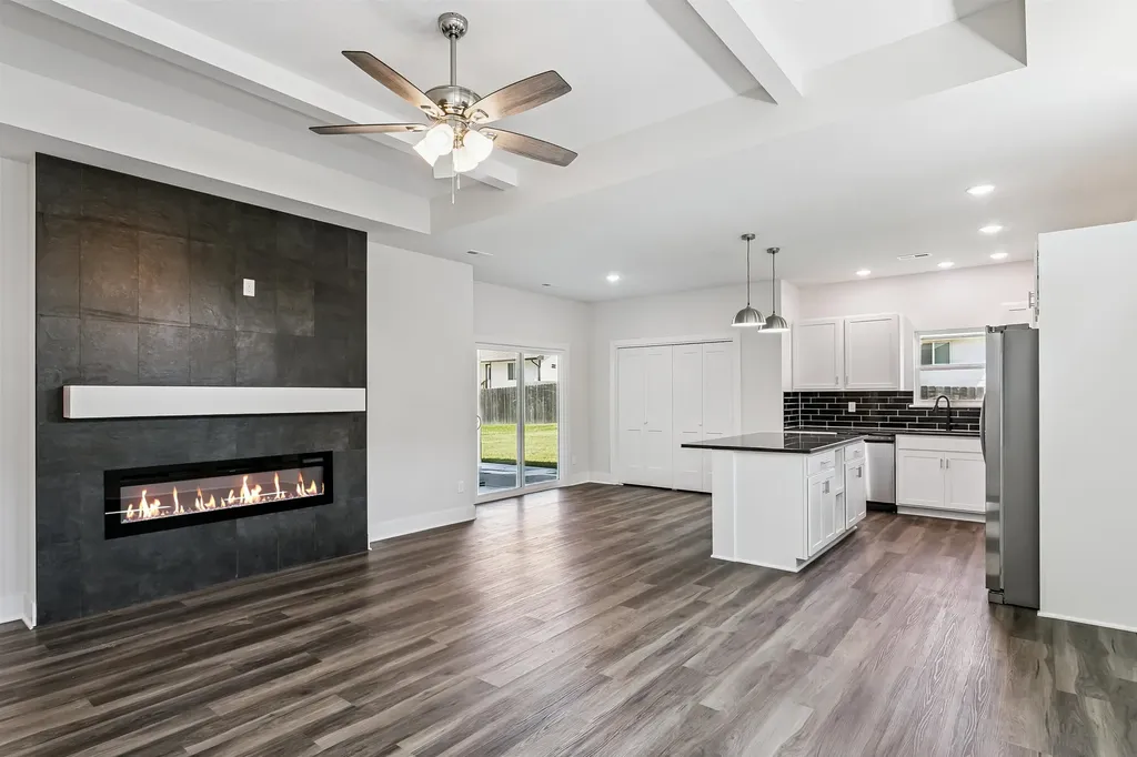 8968 E Forbes Circle Bel Aire KS 67226