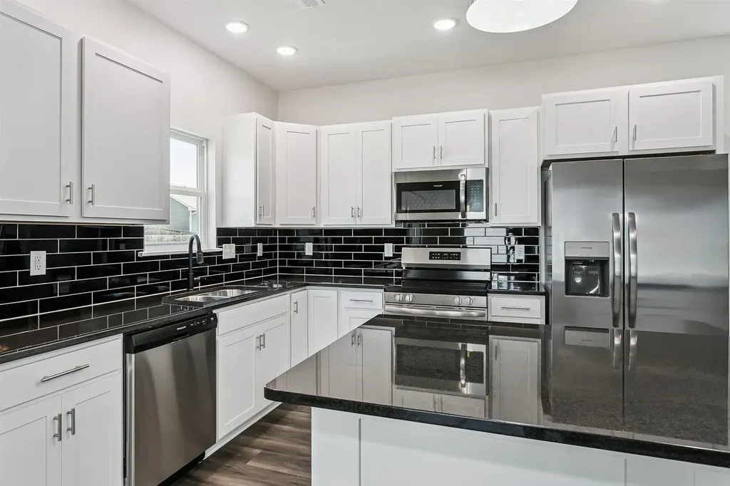 8968 E Forbes Circle Bel Aire KS 67226