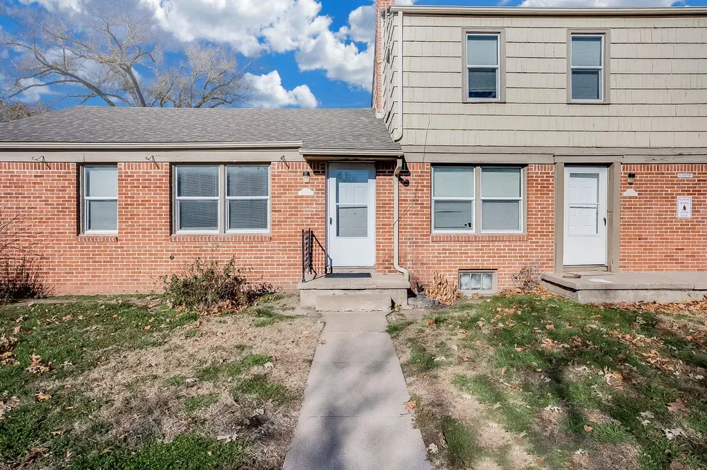 2801 E Harry Street Wichita KS 67211