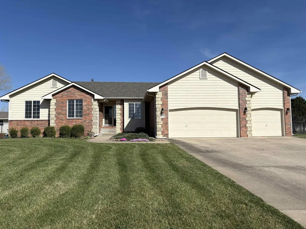 1625 E Woodbrook Lane Derby KS 67037