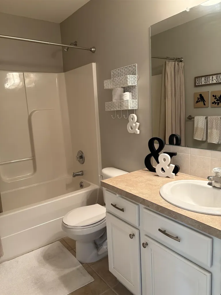 1625 E Woodbrook Lane Derby KS 67037