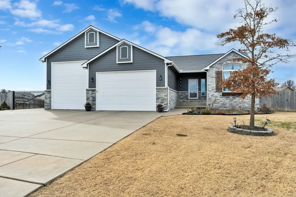 2723 E Fairchild Court Park City KS 67219