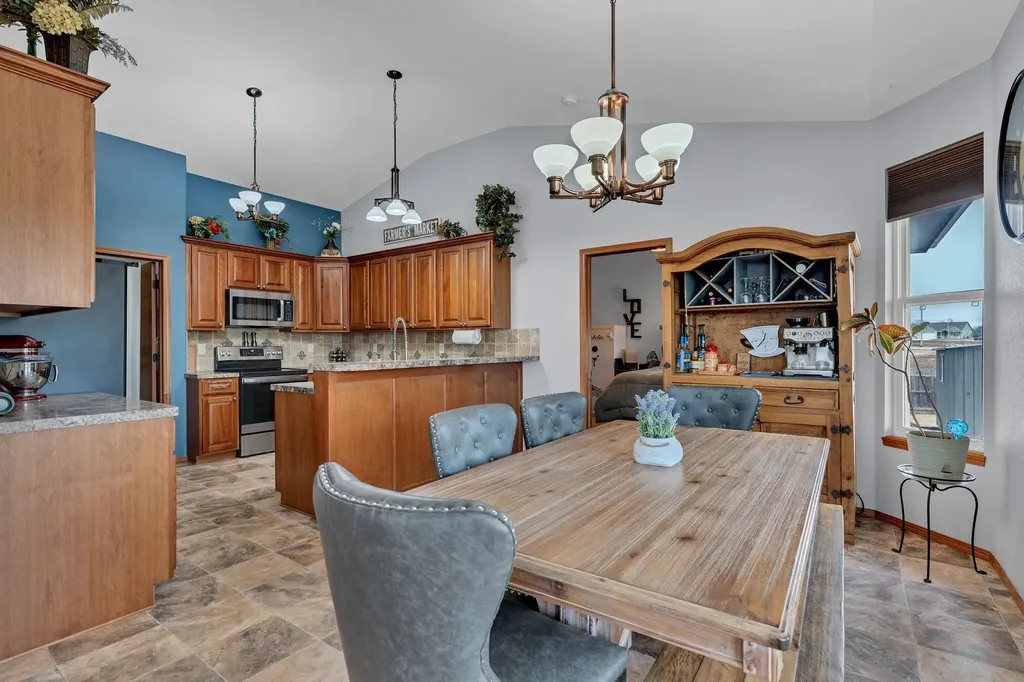 2723 E Fairchild Court Park City KS 67219